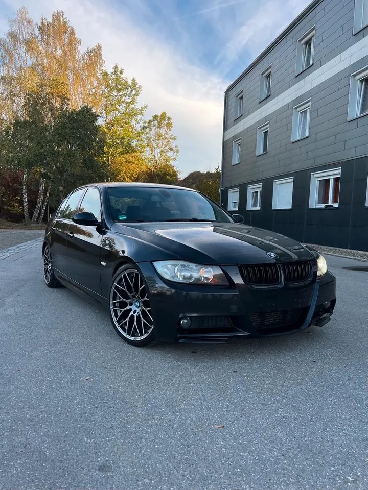 BMW E90