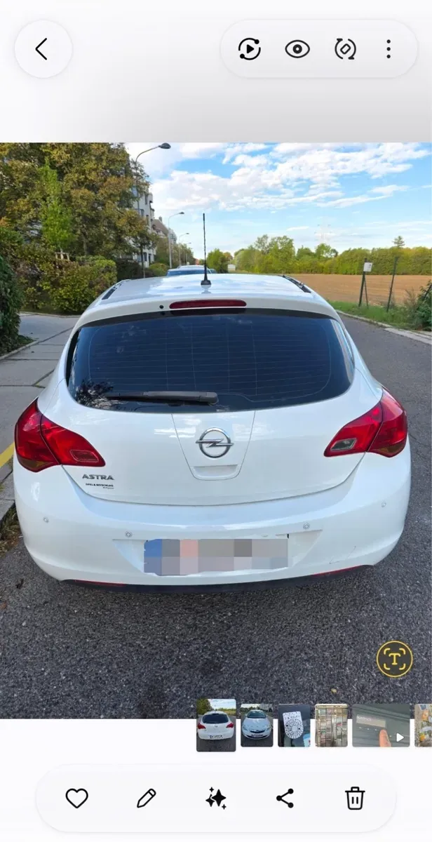 Opel Astra 2010 photo 2