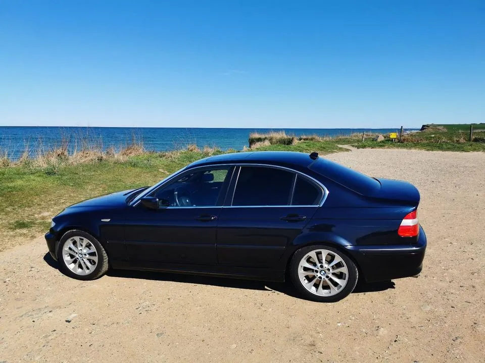 BMW 330I