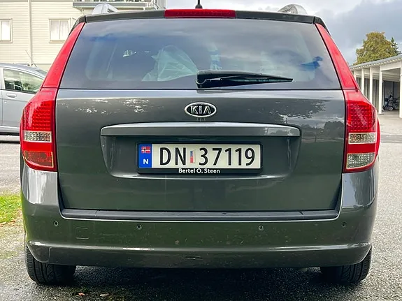 Kia Ceed 2010 photo 4
