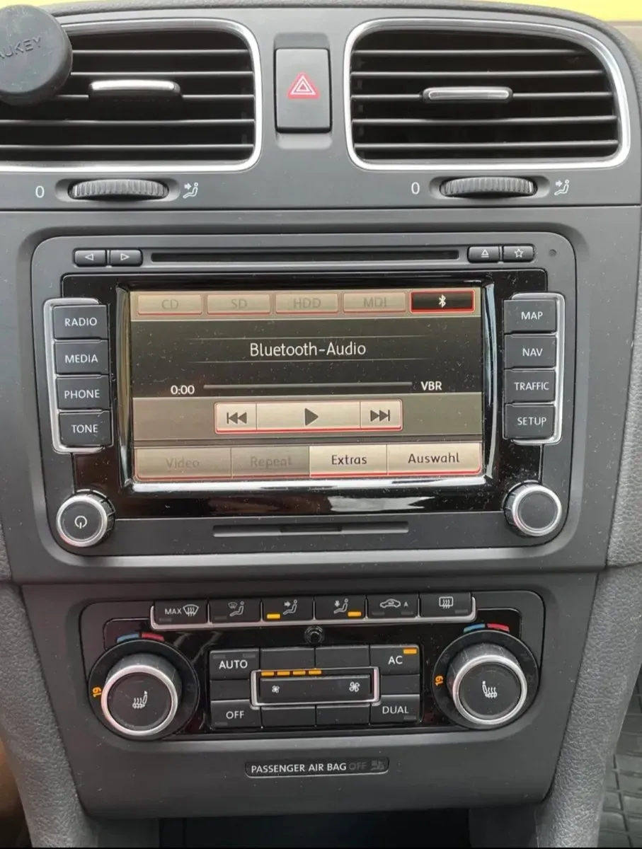 Volkswagen Golf 2012 photo 3