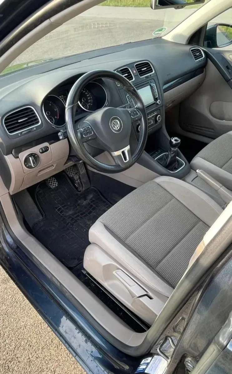 Volkswagen Golf 2012 photo 2