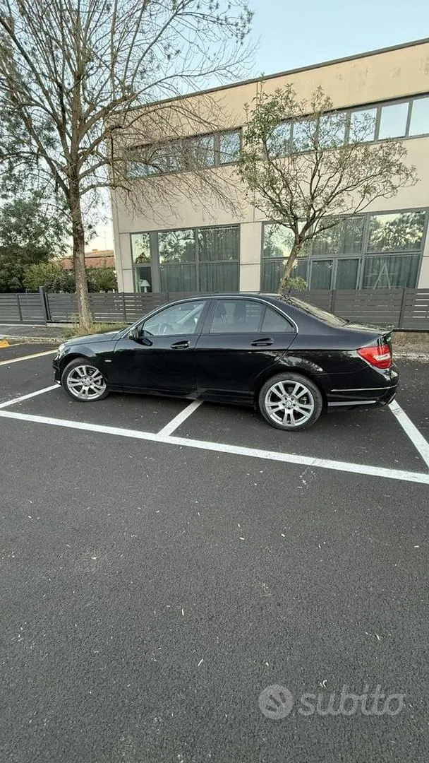 Mercedes-Benz C-Class 2011 photo 4