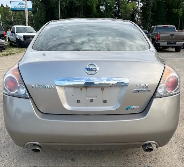 Nissan Altima 2011 photo 4