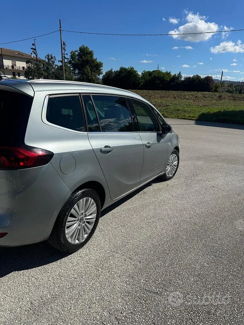 Opel Zafira 2015 photo 5