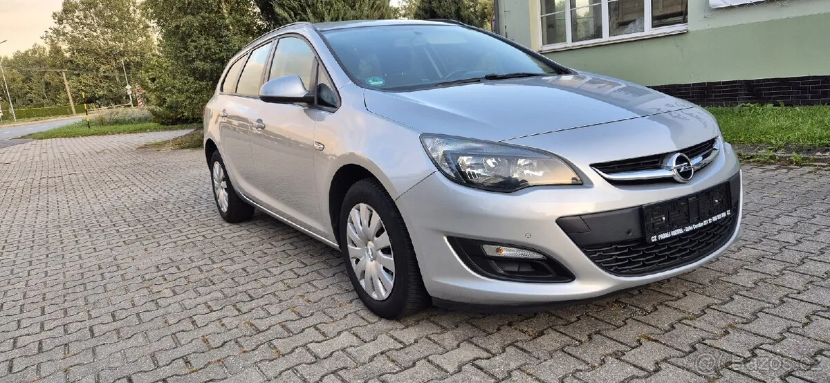 Opel Astra J
