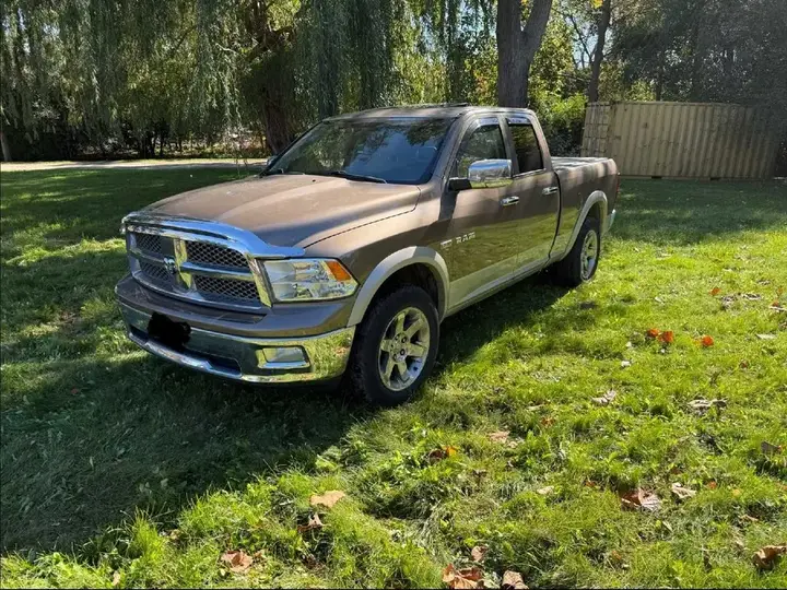 Dodge Ram 1500 2010 photo 2