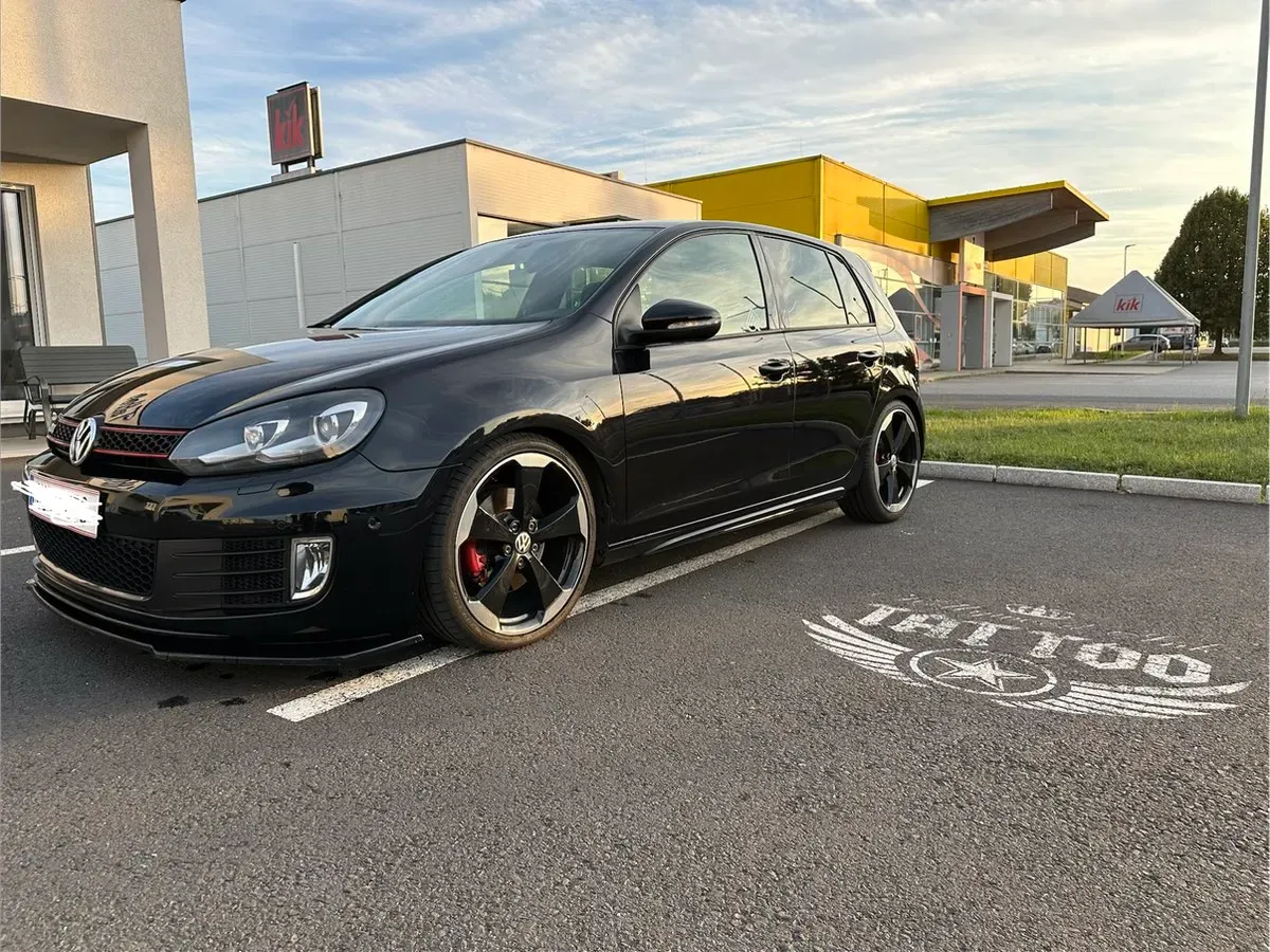 Volkswagen Golf 2010 photo 3