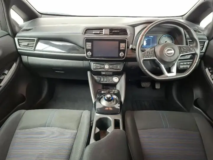 Nissan Leaf 2023 photo 3