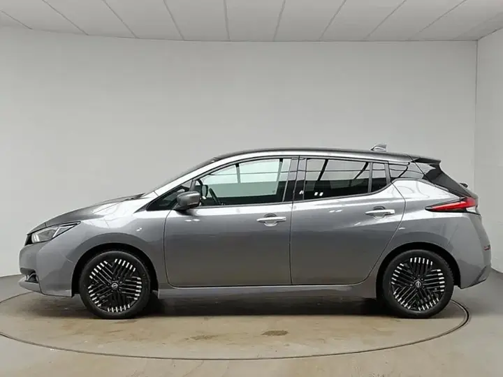 Nissan Leaf 2023 photo 4