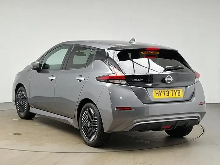 Nissan Leaf 2023 photo 2