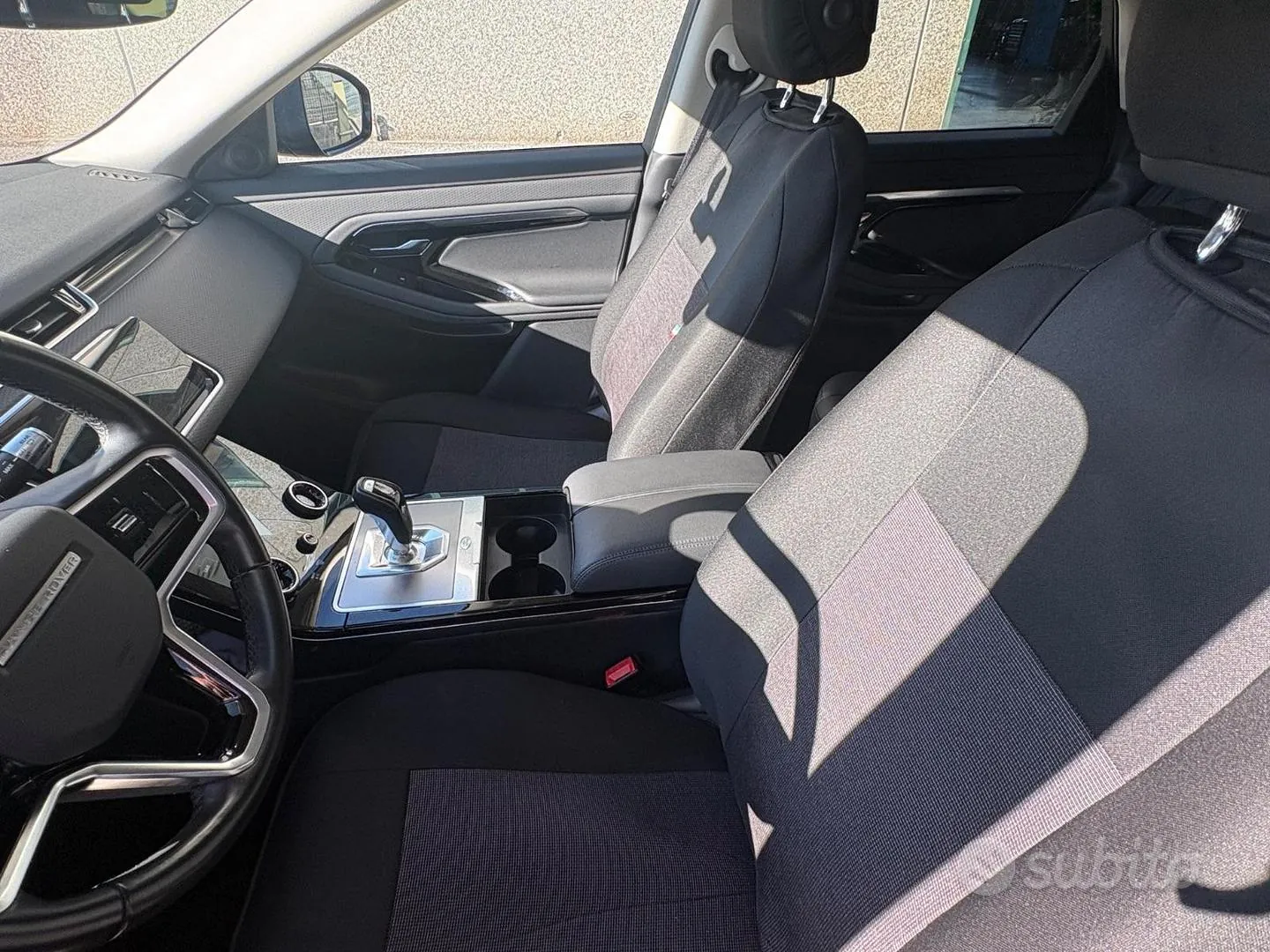 Land Rover Range Rover Evoque 1994 photo 3