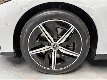 Mercedes-Benz Cla photo 2
