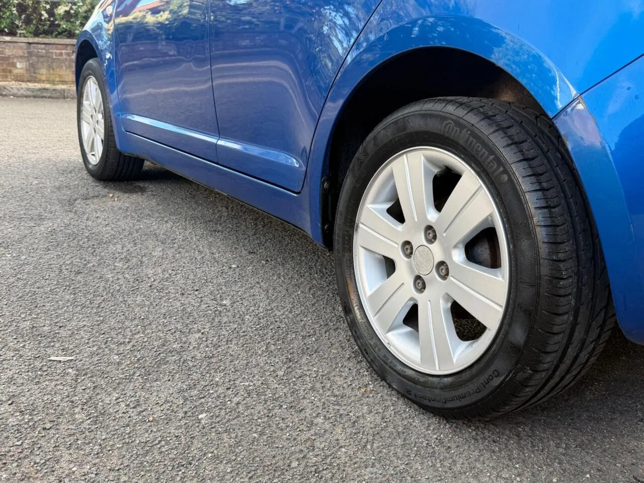 Suzuki Swift 2009 photo 4