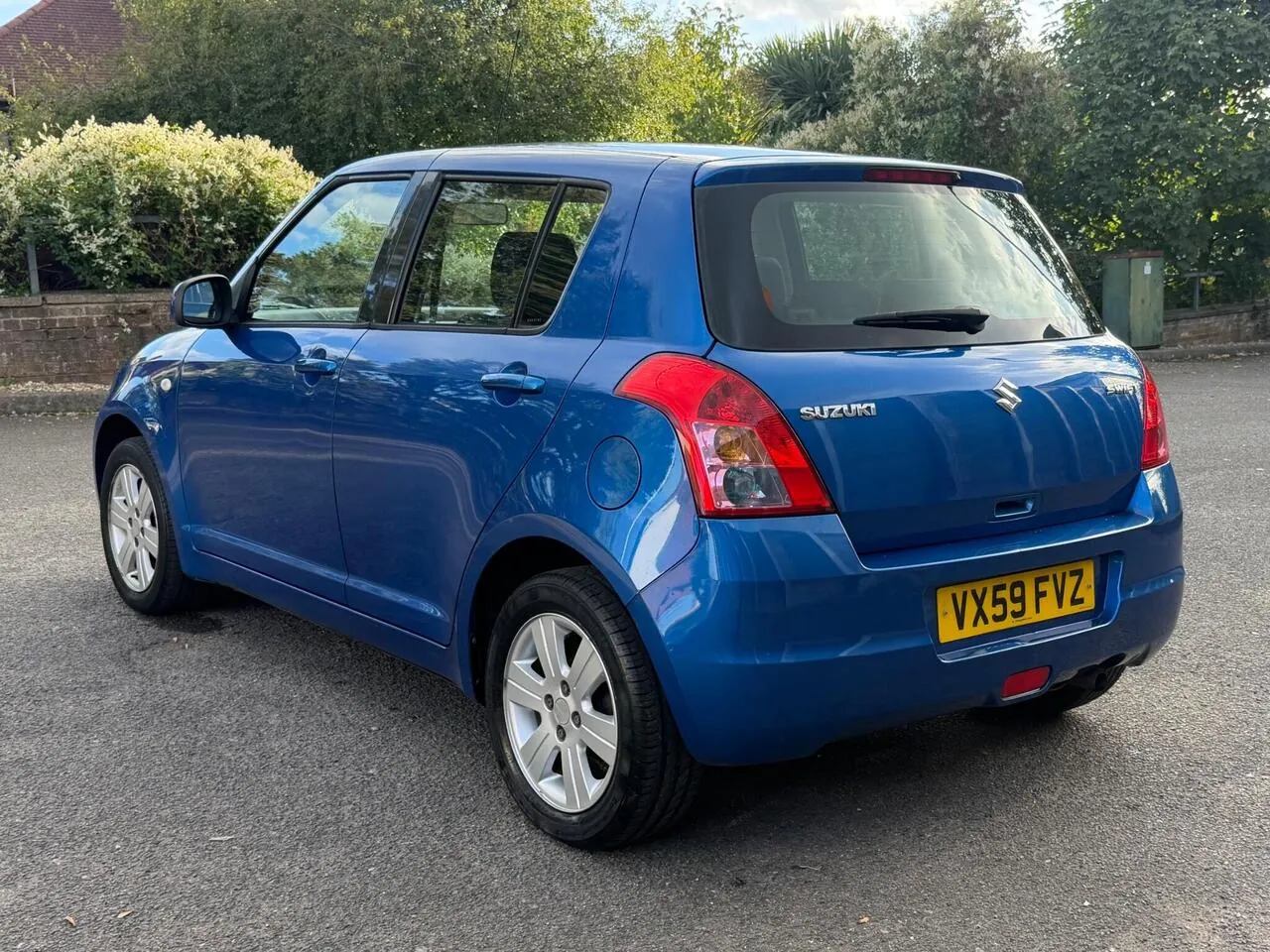Suzuki Swift 2009 photo 3