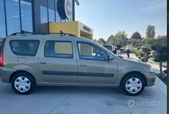 Dacia Logan 2009 photo 3