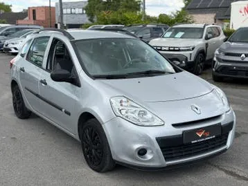 Renault Clio 2010 photo 2