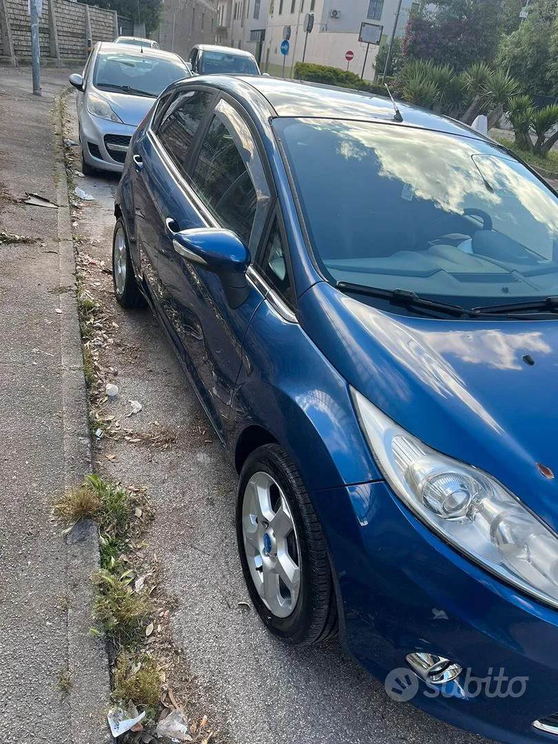 Ford Fiesta 2009 photo 2