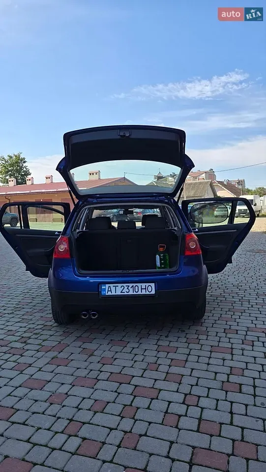 Volkswagen Golf 2004 photo 2