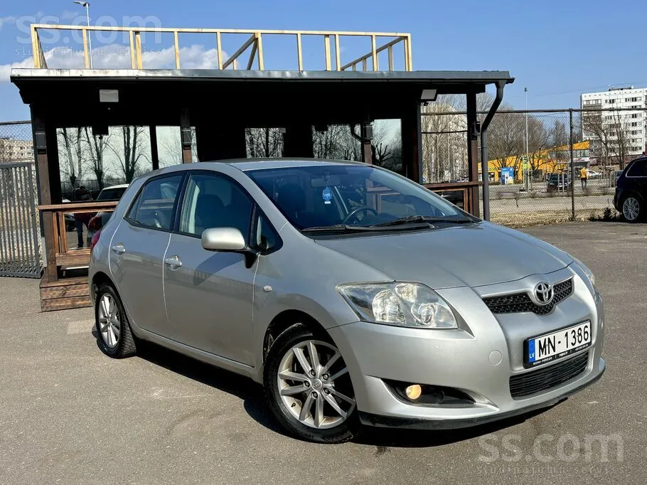 Toyota Auris 2008 photo 3
