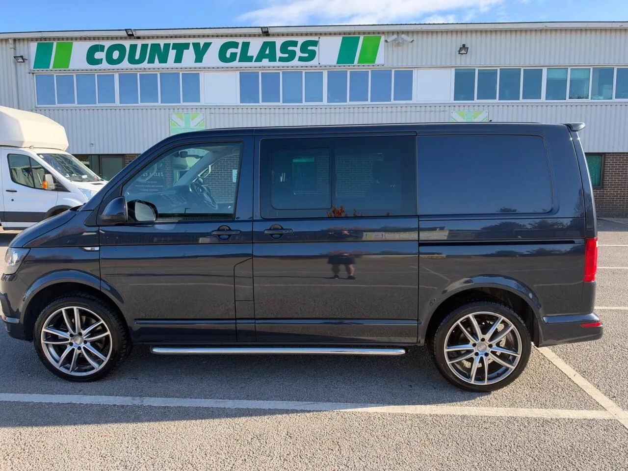 Volkswagen Transporter 2017 photo 4