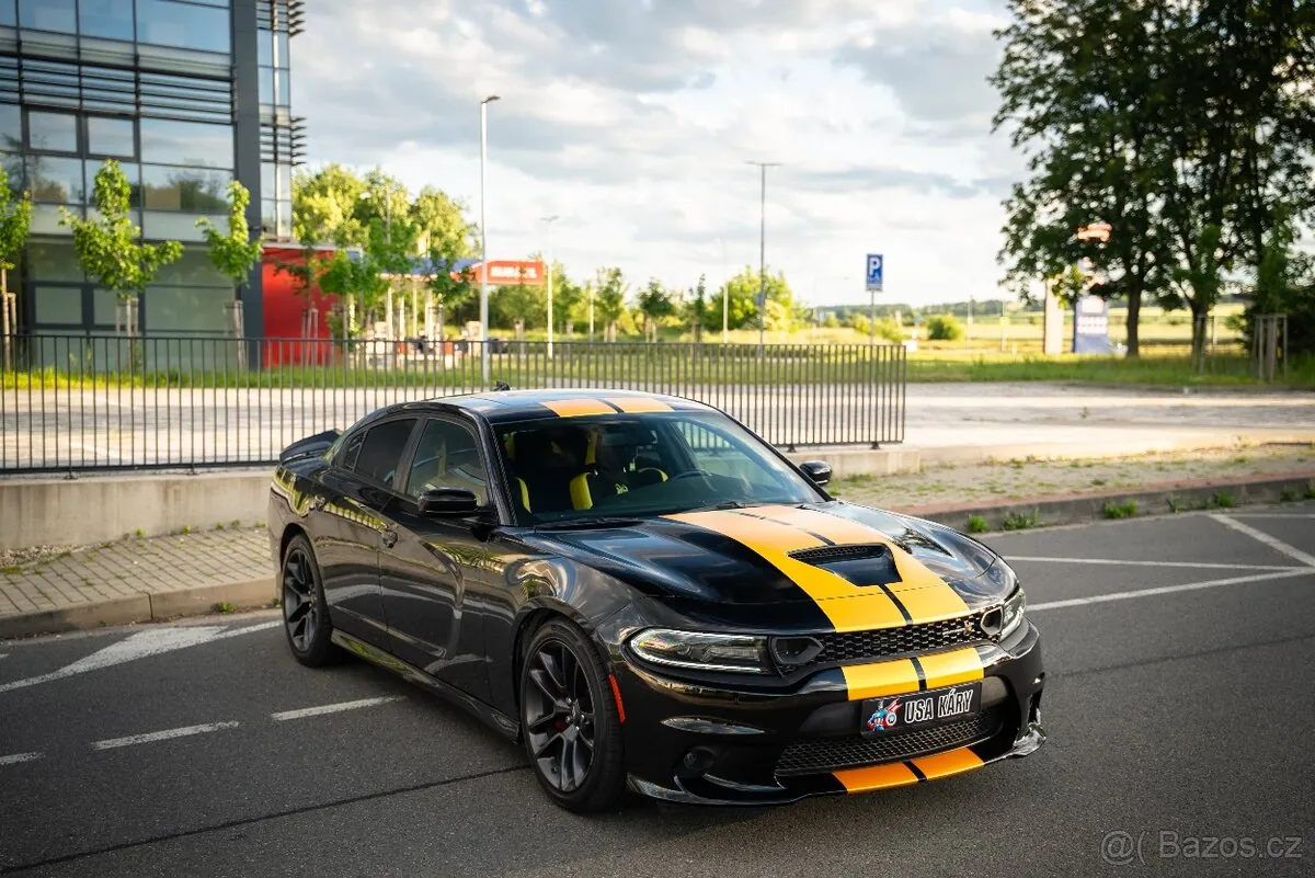 Dodge Charger 2021 photo 2