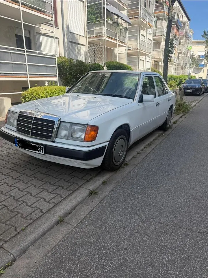 Mercedes-Benz 300D