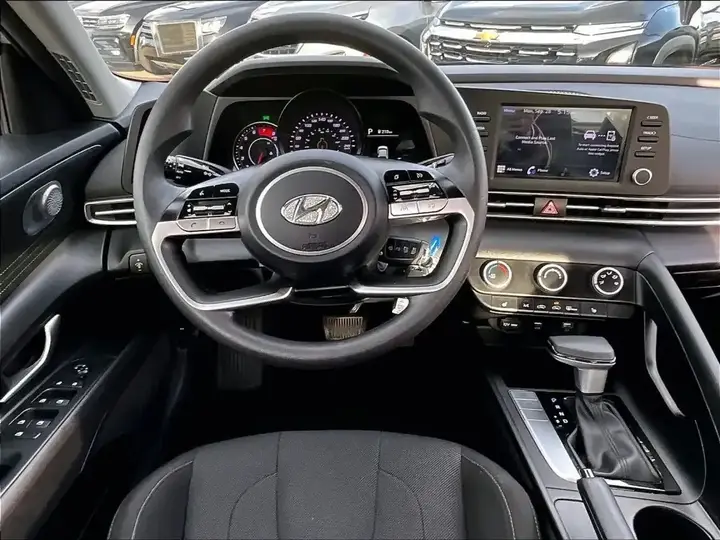 Hyundai Elantra 2023 photo 5