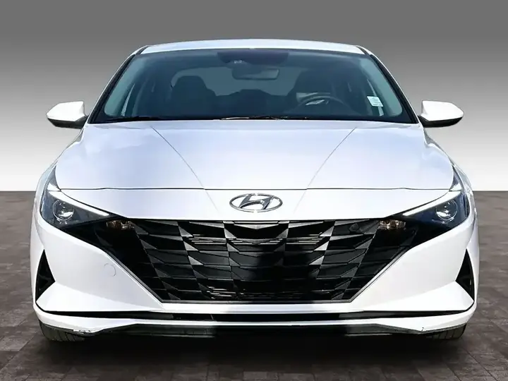 Hyundai Elantra 2023 photo 3