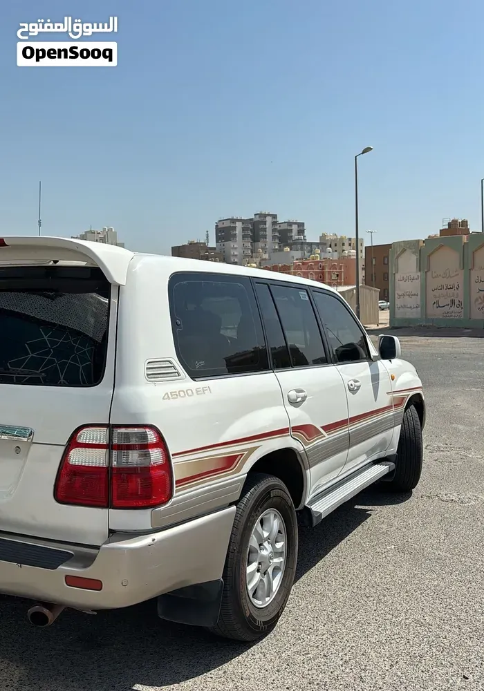 Toyota Land Cruiser 2004 photo 2