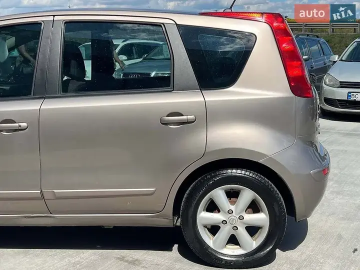 Nissan Note 2007 photo 5