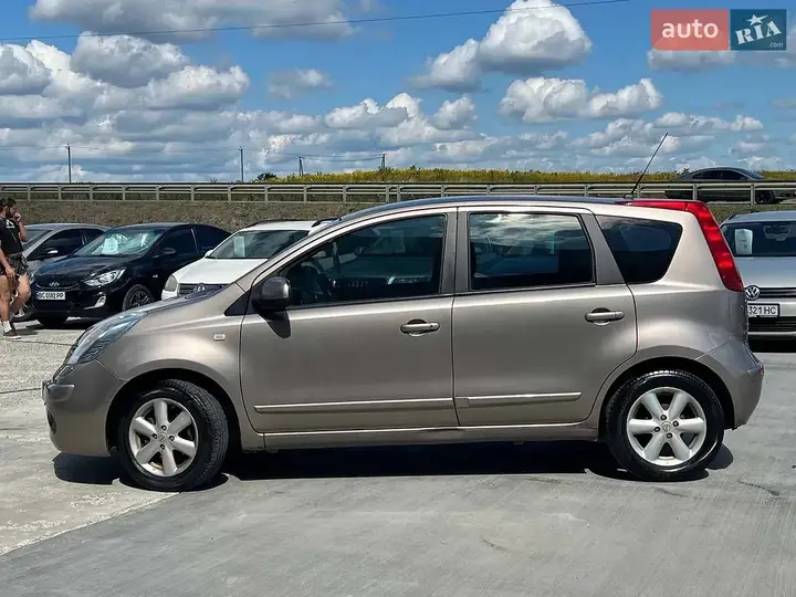 Nissan Note 2007 photo 4