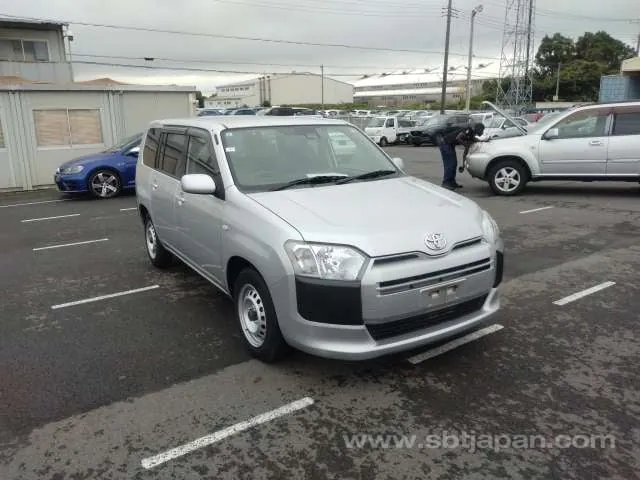 Toyota Succeed Van