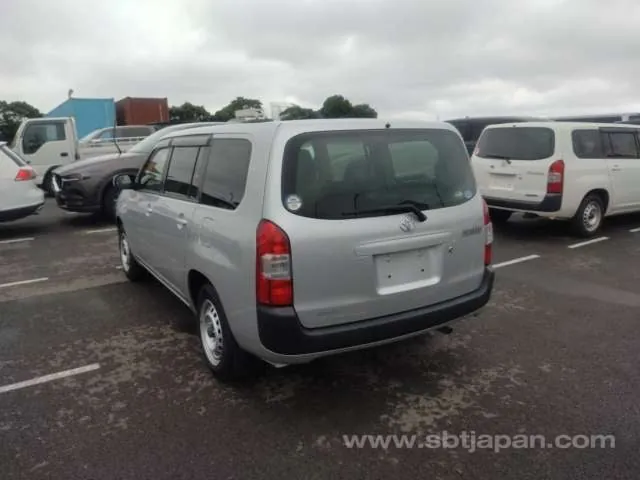 Toyota Succeed Van 2019 photo 3