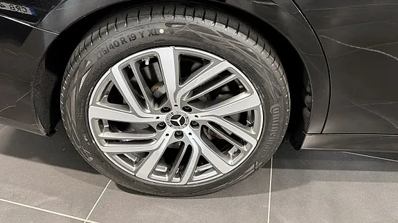 Mercedes-Benz E300 De 2025 photo 3