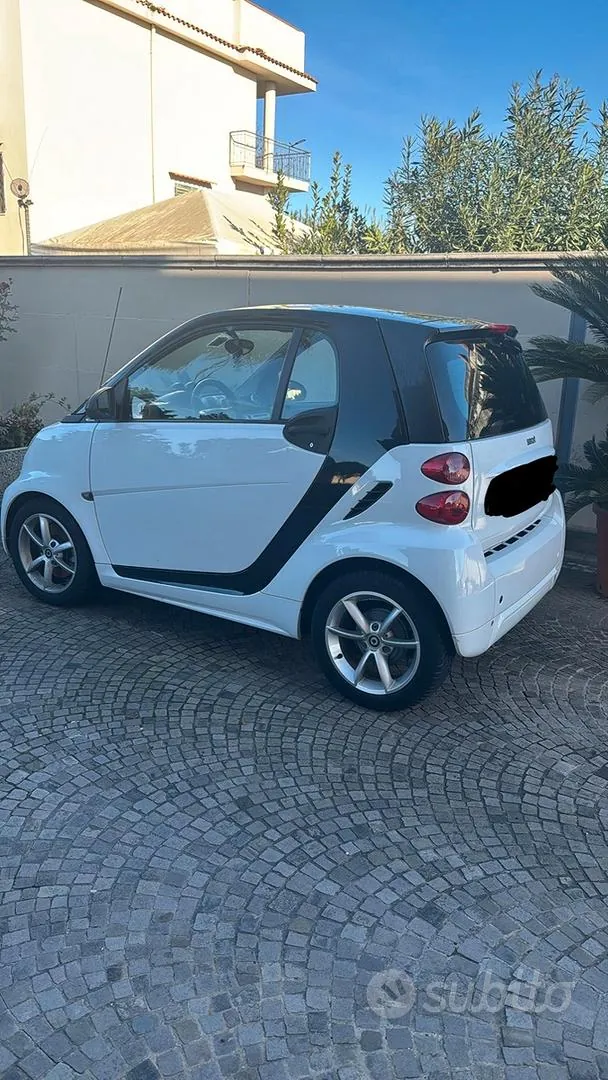Smart Fortwo 2012 photo 2