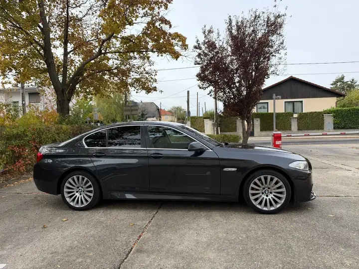 BMW 5 Series 2012 photo 3