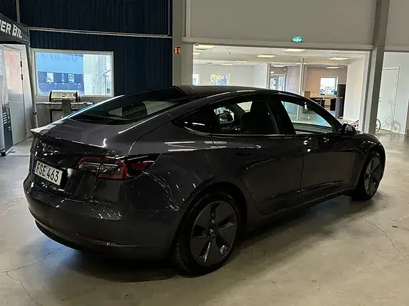 Tesla Model 3 2023 photo 4