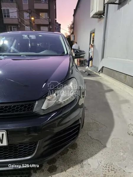 Volkswagen Golf 2010 photo 3