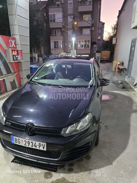 Volkswagen Golf 2010 photo 2