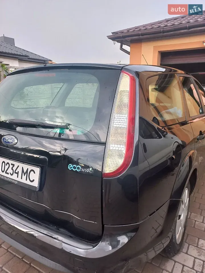 Ford Focus 2009 photo 2