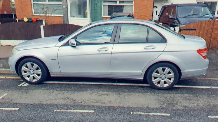 Mercedes-Benz C-Class 2010 photo 4