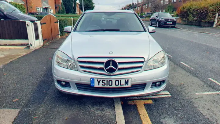 Mercedes-Benz C-Class 2010 photo 2