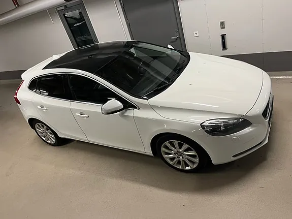 Volvo V40 2013 photo 3