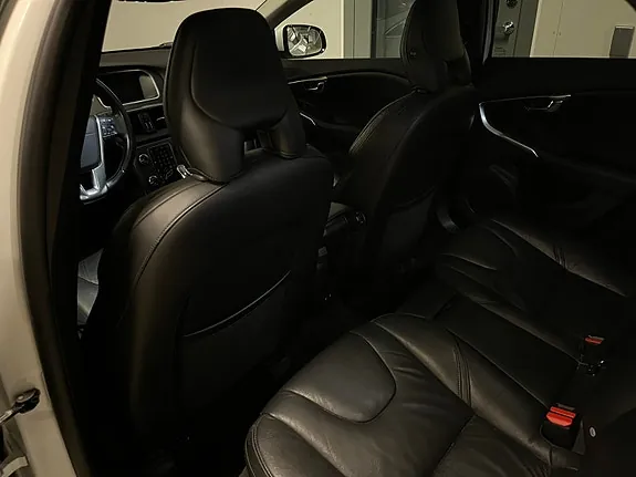 Volvo V40 2013 photo 5