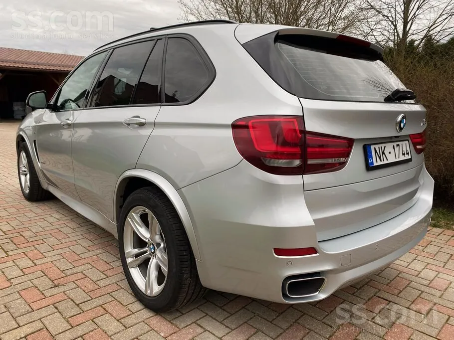 BMW X5 2017 photo 2