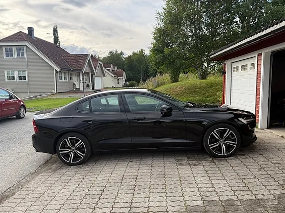 Volvo S60 2020 photo 2