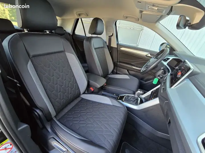 Volkswagen T-Roc 2025 photo 3