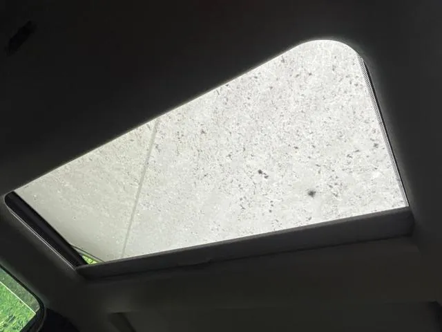 Toyota Prius Z 2023 photo 3