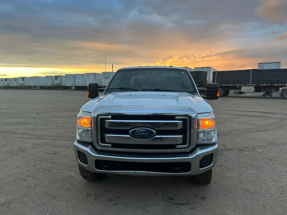 Ford F350 2015 photo 2